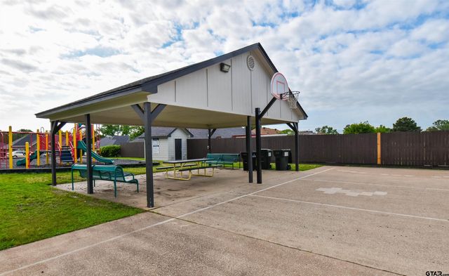 2222 Rana Park, Flint, TX 75762