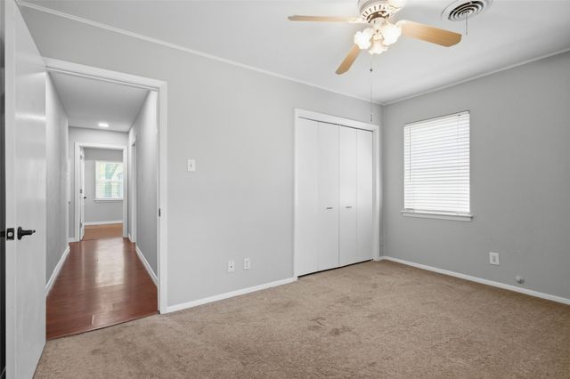 211 Mildred Lane, Benbrook, TX 76126