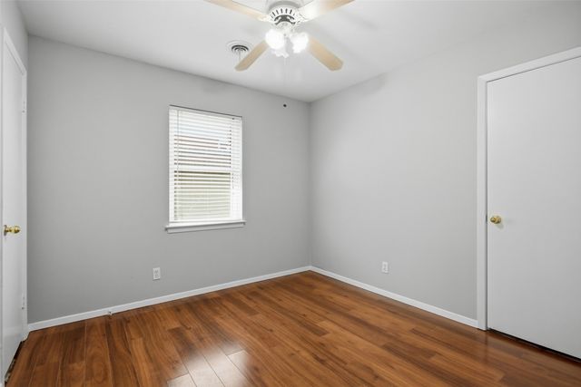 211 Mildred Lane, Benbrook, TX 76126