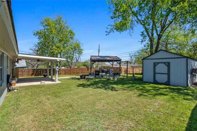 211 Mildred Lane, Benbrook, TX 76126
