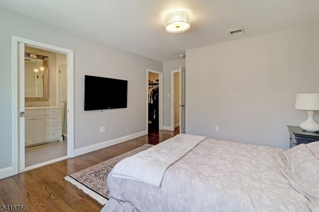 50 Bennington Rd, Livingston Twp., NJ 07039