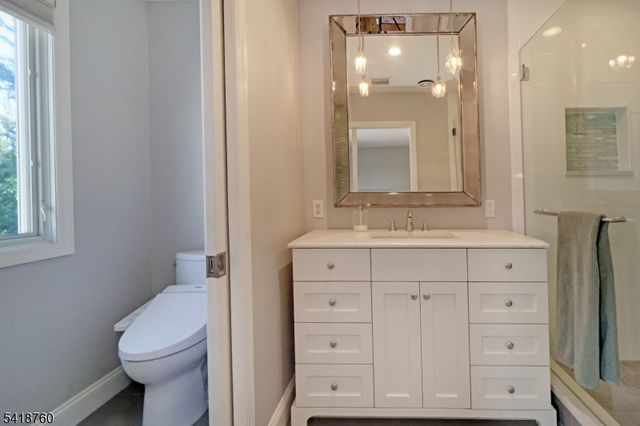 50 Bennington Rd, Livingston Twp., NJ 07039