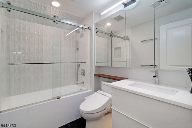 50 Bennington Rd, Livingston Twp., NJ 07039