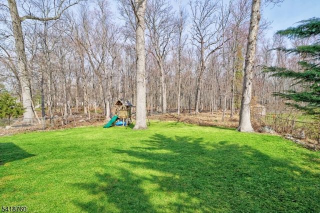 50 Bennington Rd, Livingston Twp., NJ 07039