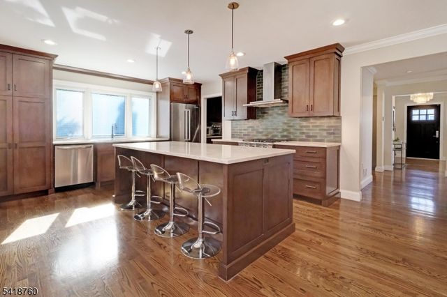 50 Bennington Rd, Livingston Twp., NJ 07039