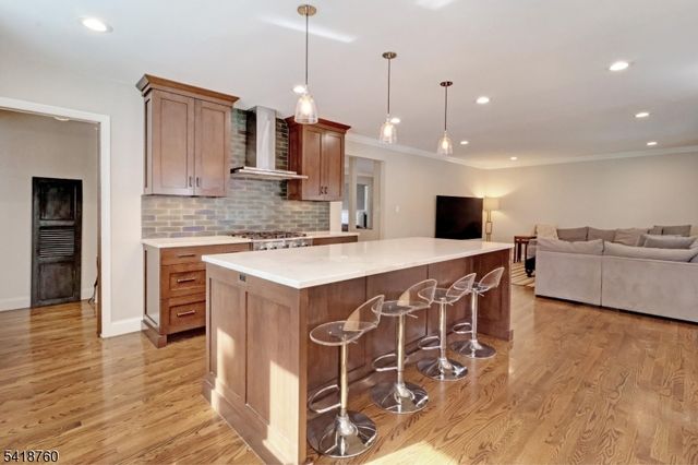 50 Bennington Rd, Livingston Twp., NJ 07039