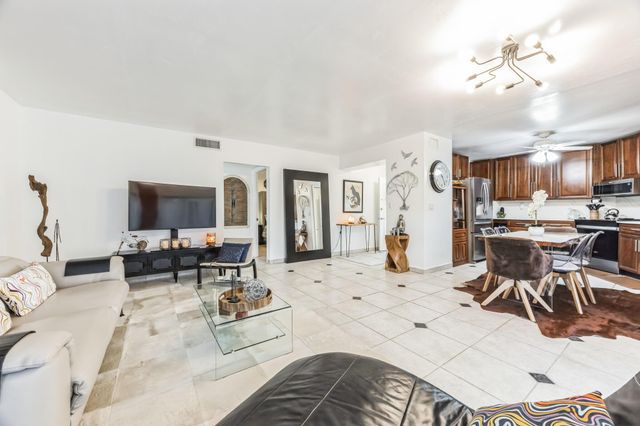 7 Greenway Village 102 N 102, Royal Palm Beach, FL 33411