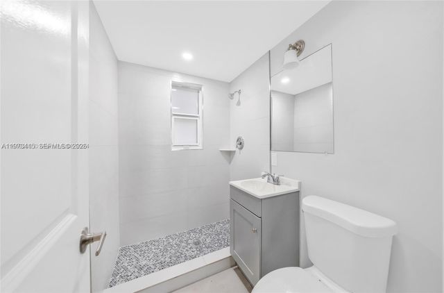 1150 NW 1st Pl 2, Miami, FL 33136