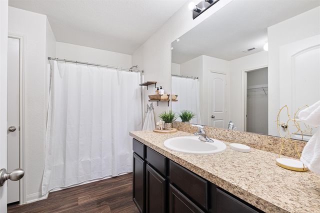 297 Koontz LOOP, Jarrell, TX 76537