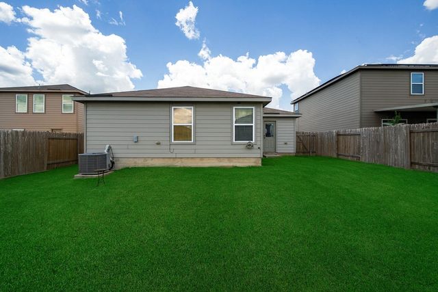 297 Koontz LOOP, Jarrell, TX 76537