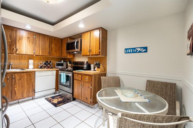 16475 Golf Club Road 307, Weston, FL 33326