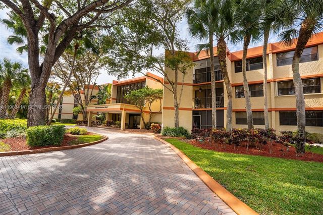 16475 Golf Club Road 307, Weston, FL 33326