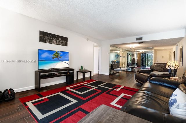 16475 Golf Club Road 307, Weston, FL 33326