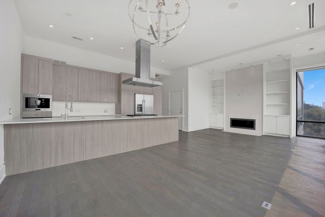1404 W Chicago Avenue 4, Chicago, IL 60642