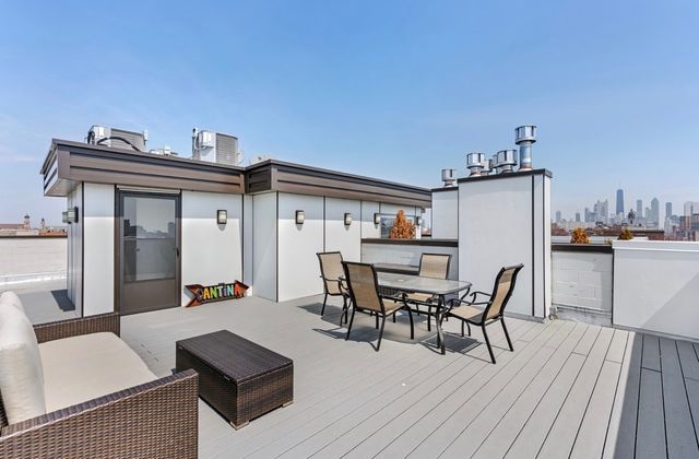 1404 W Chicago Avenue 4, Chicago, IL 60642