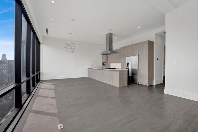 1404 W Chicago Avenue 4, Chicago, IL 60642