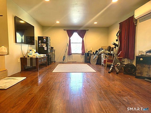 160 Stonecrest Drive, Bristol, CT 06010