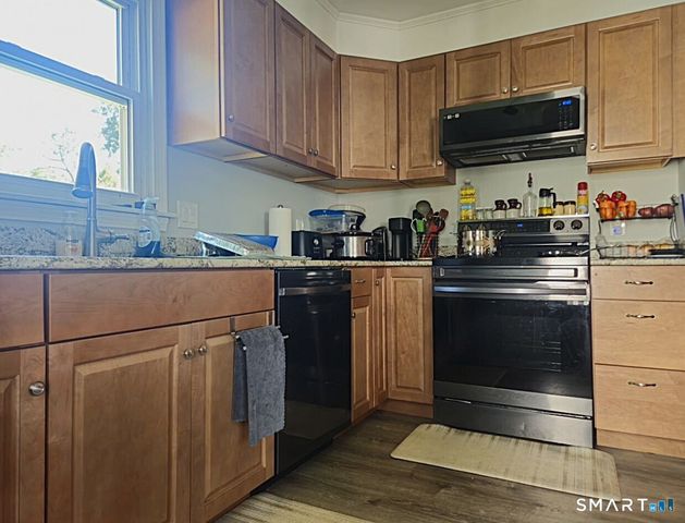 160 Stonecrest Drive, Bristol, CT 06010