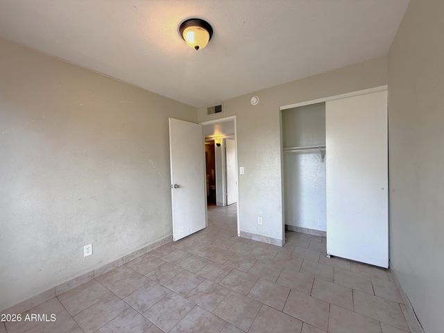 945 W GEMINI Drive, Tempe, AZ 85283