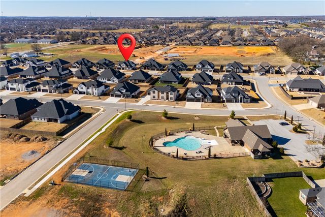 1161 Montieri Drive, Centerton, AR 72719