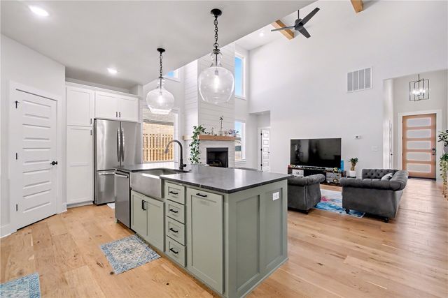 1161 Montieri Drive, Centerton, AR 72719