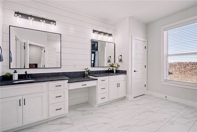 1161 Montieri Drive, Centerton, AR 72719