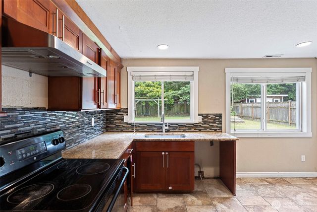 13026 103rd Place NE, Kirkland, WA 98034