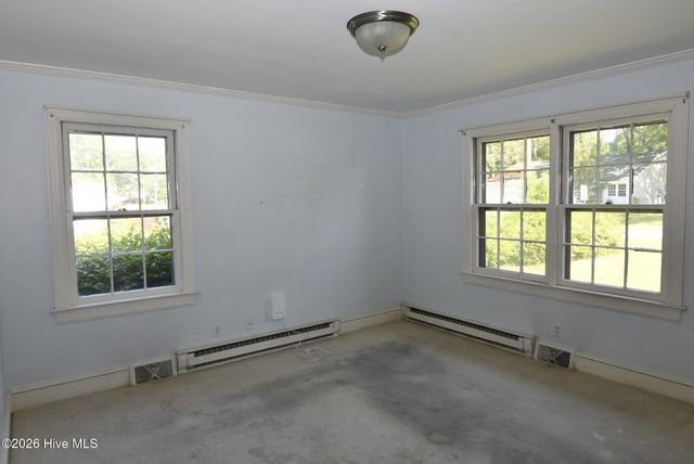 111 Fairlane Road, Greenville, NC 27834