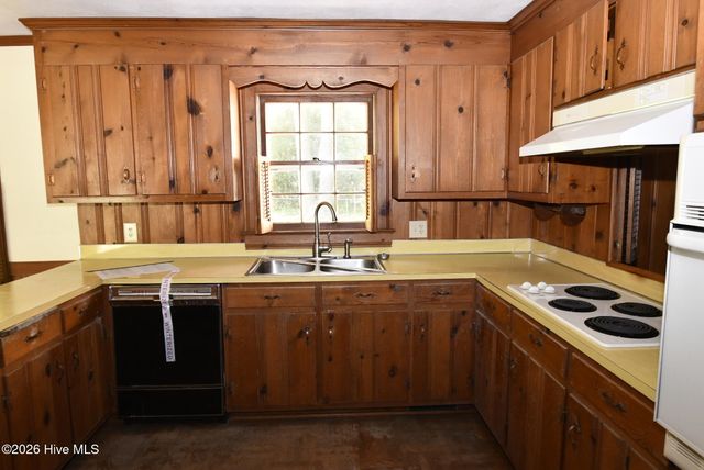 111 Fairlane Road, Greenville, NC 27834
