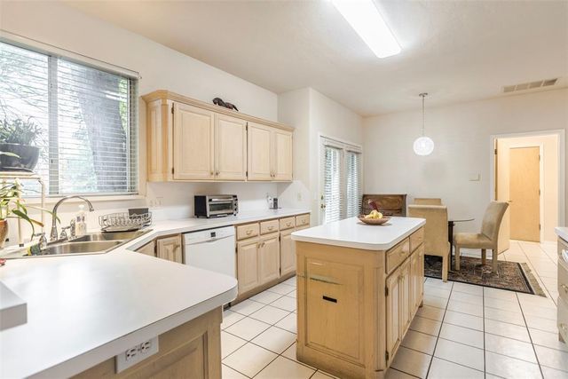 501 Lambeth Circle, Edmond, OK 73003