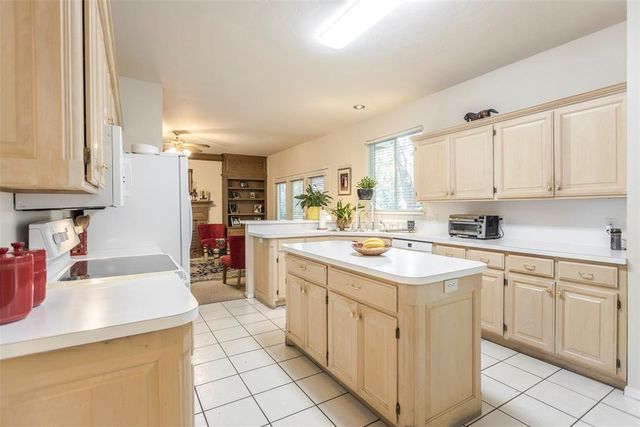 501 Lambeth Circle, Edmond, OK 73003