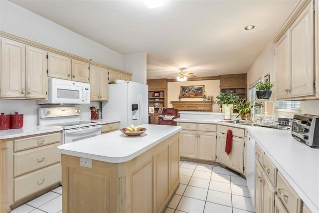 501 Lambeth Circle, Edmond, OK 73003