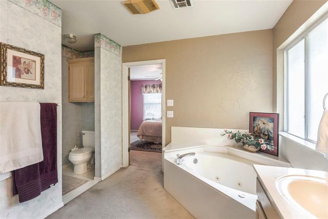 501 Lambeth Circle, Edmond, OK 73003