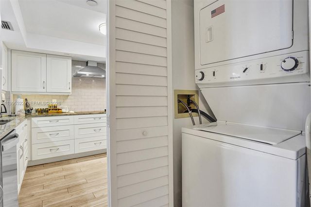 3200 N Port Royale Dr N 1209, Fort Lauderdale, FL 33308