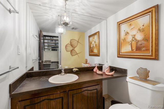 28440 Villa Court suite 507, Southfield, MI 48076