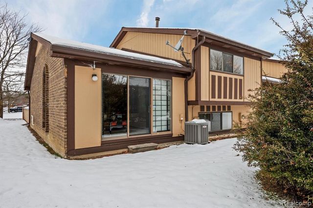 28440 Villa Court suite 507, Southfield, MI 48076