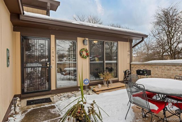 28440 Villa Court suite 507, Southfield, MI 48076