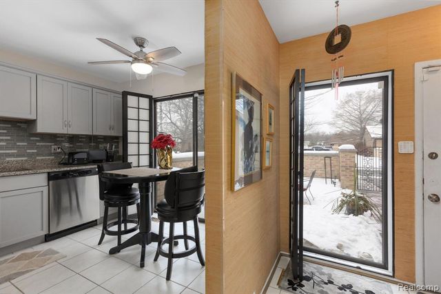 28440 Villa Court suite 507, Southfield, MI 48076