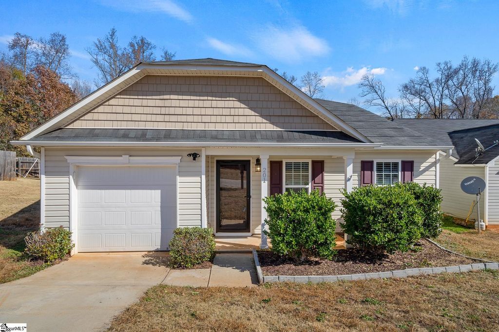 201 Katrina Court, Piedmont, SC 29673