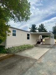 3700 Bellinger Lane 63, Medford, OR 97501
