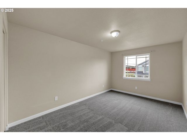 1725 ALLEA Dr, Eugene, OR 97404