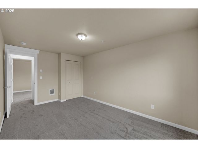 1725 ALLEA Dr, Eugene, OR 97404