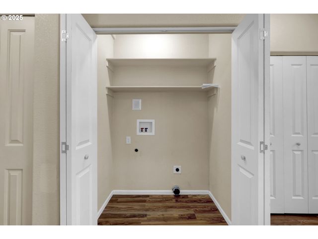 1725 ALLEA Dr, Eugene, OR 97404