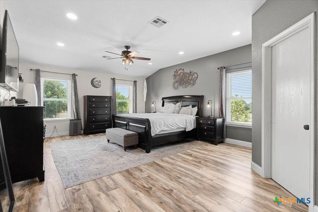 821 Bella Vista Circle, Kyle, TX 78640