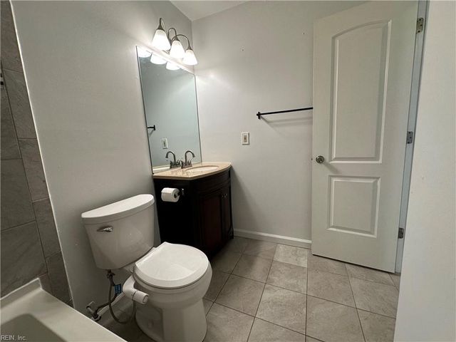 61 Riverchase DR, Hampton, VA 23669