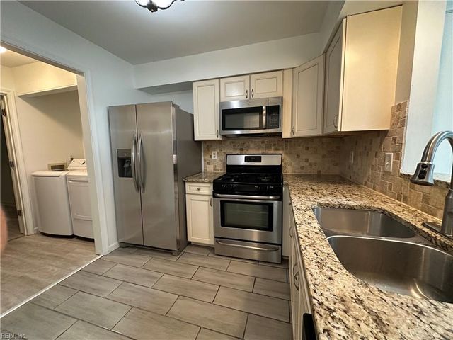 61 Riverchase DR, Hampton, VA 23669