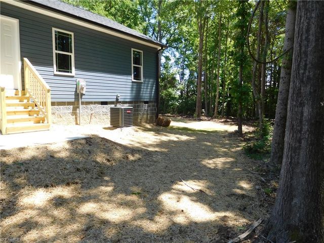 140 Crestwood Circle, High Point, NC 27260