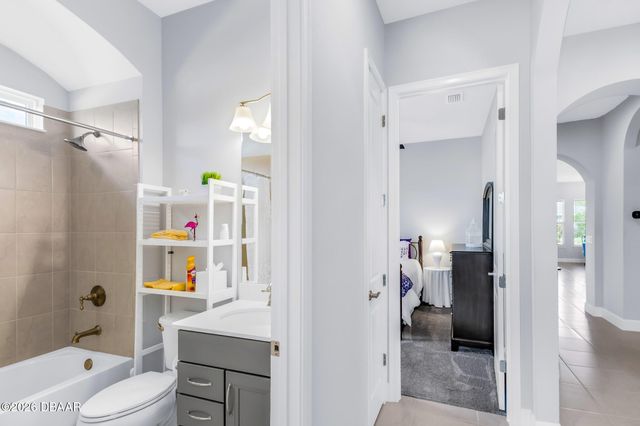 6236 W Fallsgrove Lane, Port Orange, FL 32128