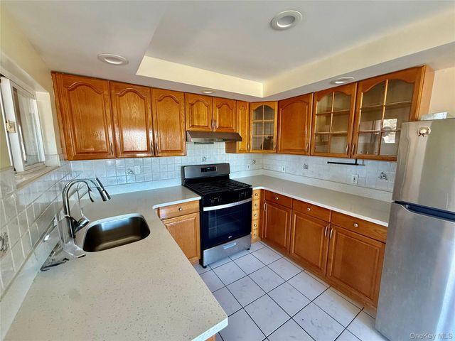 6111 156th Street, Flushing, NY 11367