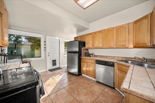 2914 E 34th Ave, Spokane, WA 99203